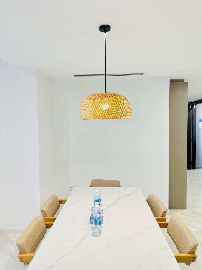 Eaton Service Apartment At Klcc Kuala Lumpur Buitenkant foto