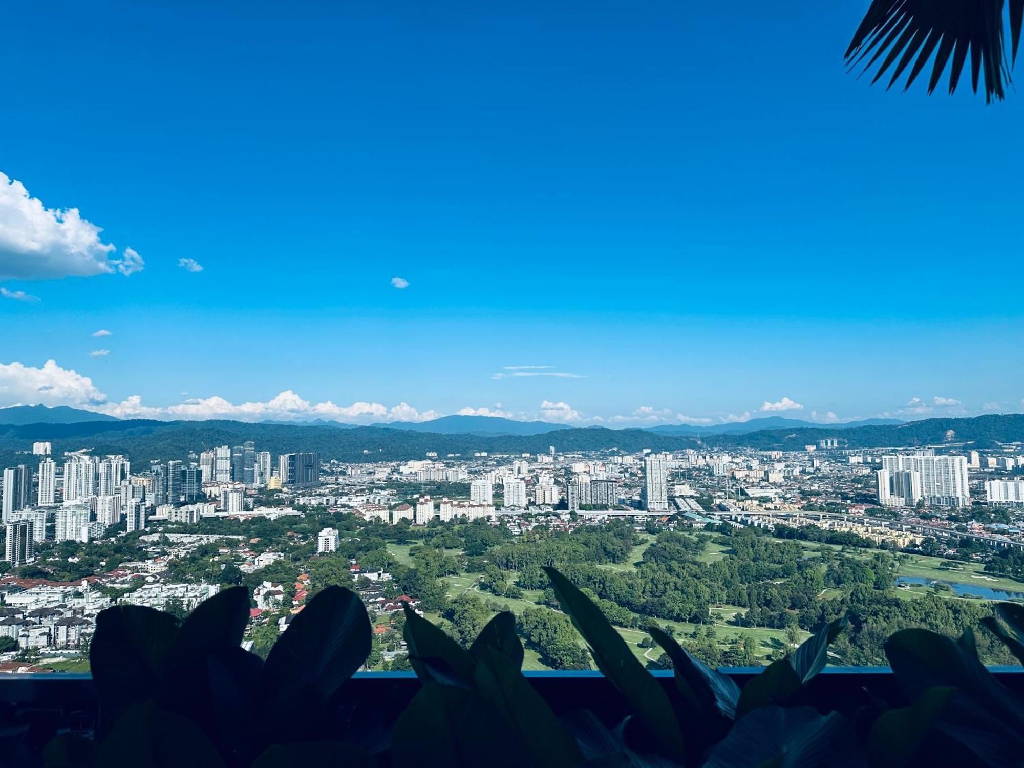 Eaton Service Apartment At Klcc Kuala Lumpur Buitenkant foto