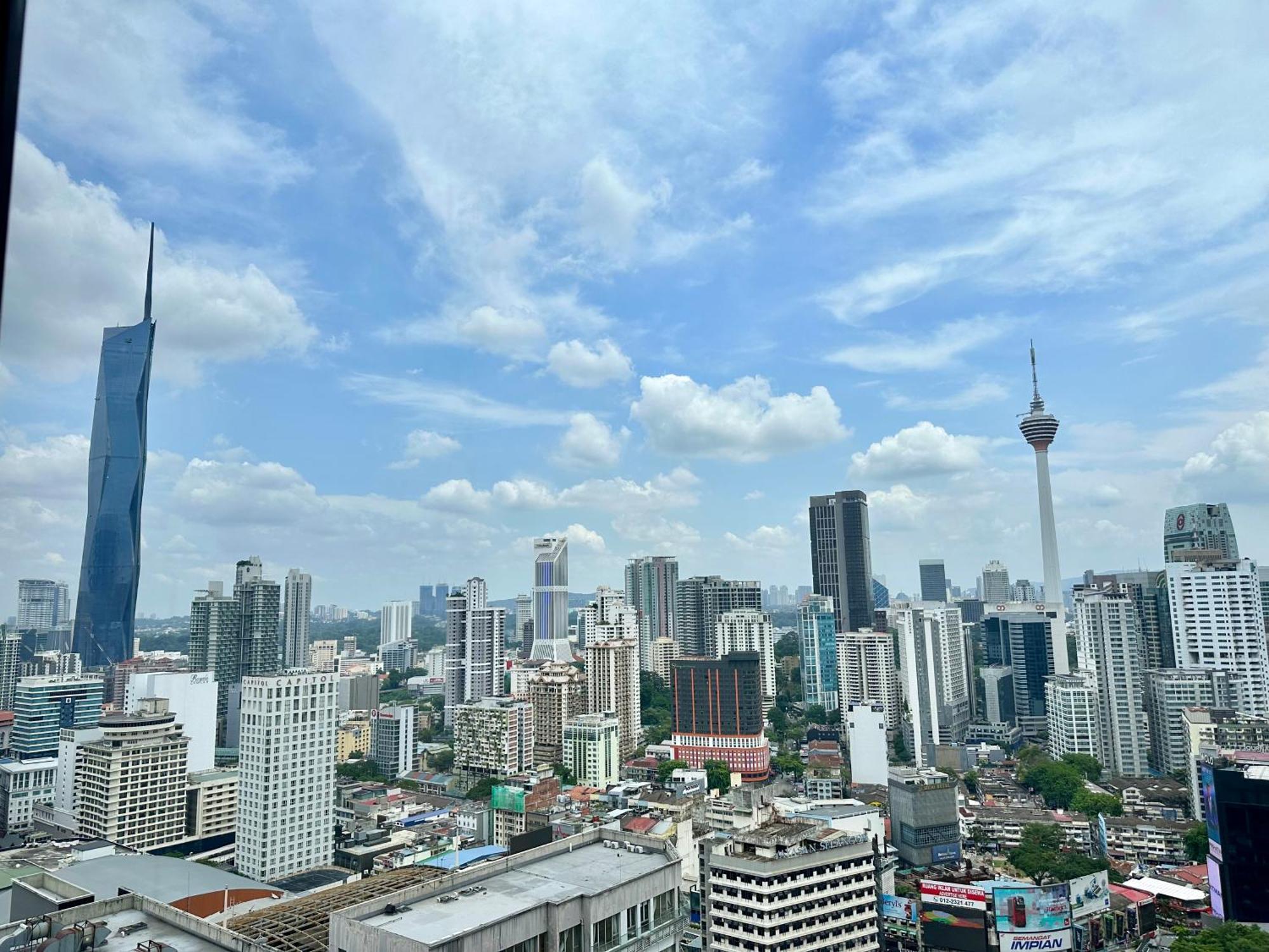 Eaton Service Apartment At Klcc Kuala Lumpur Buitenkant foto