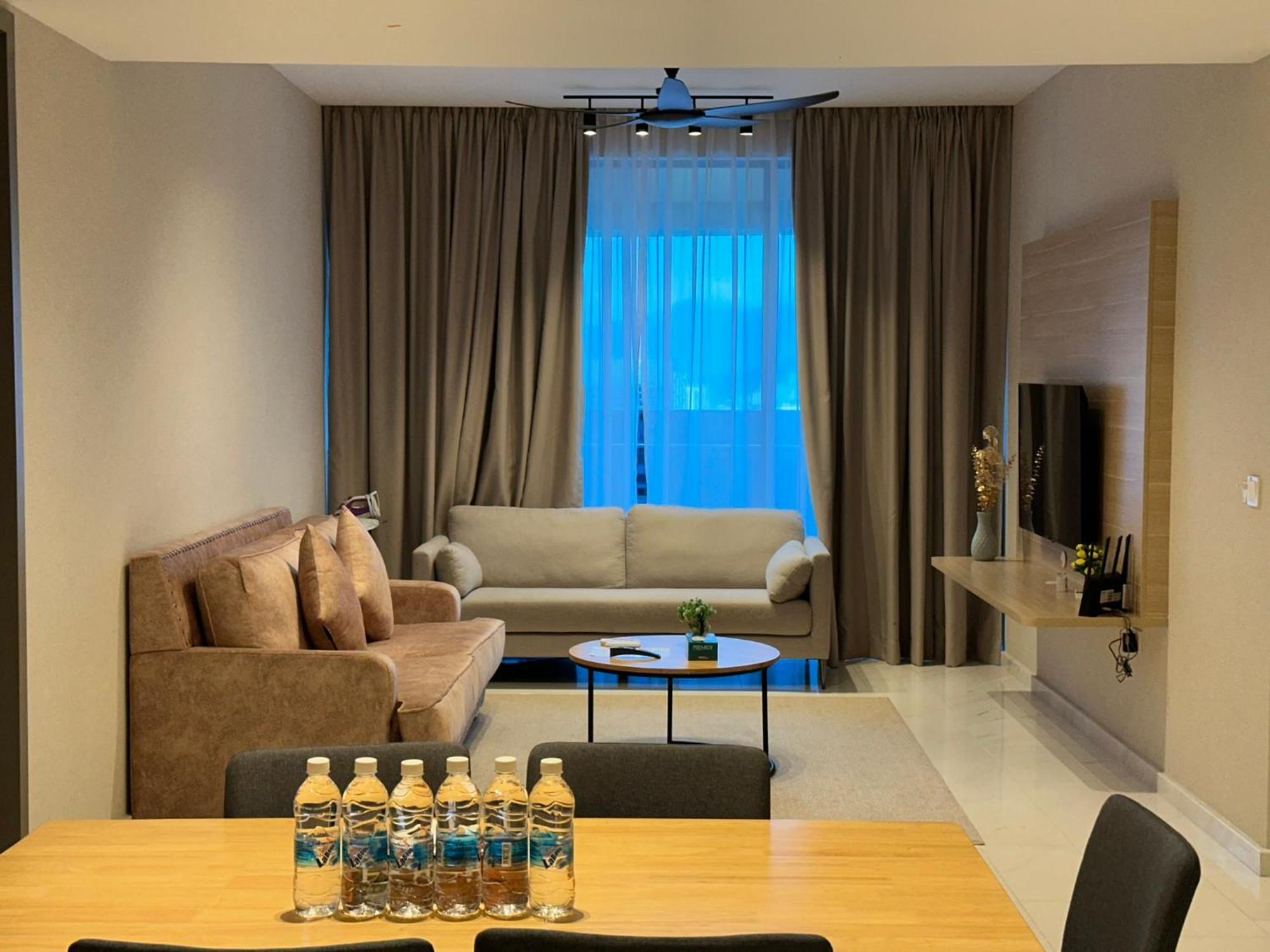 Eaton Service Apartment At Klcc Kuala Lumpur Buitenkant foto