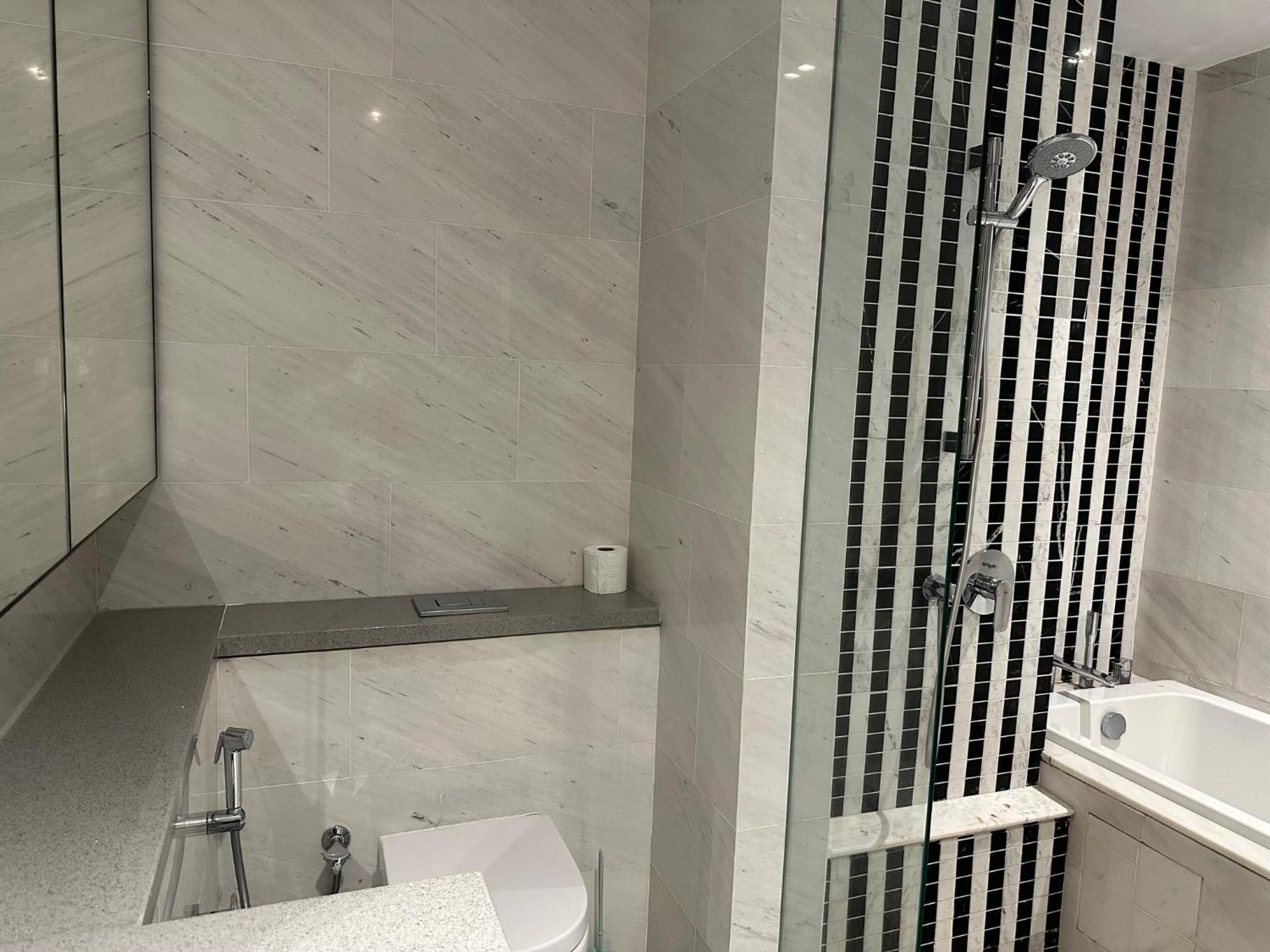 Eaton Service Apartment At Klcc Kuala Lumpur Buitenkant foto