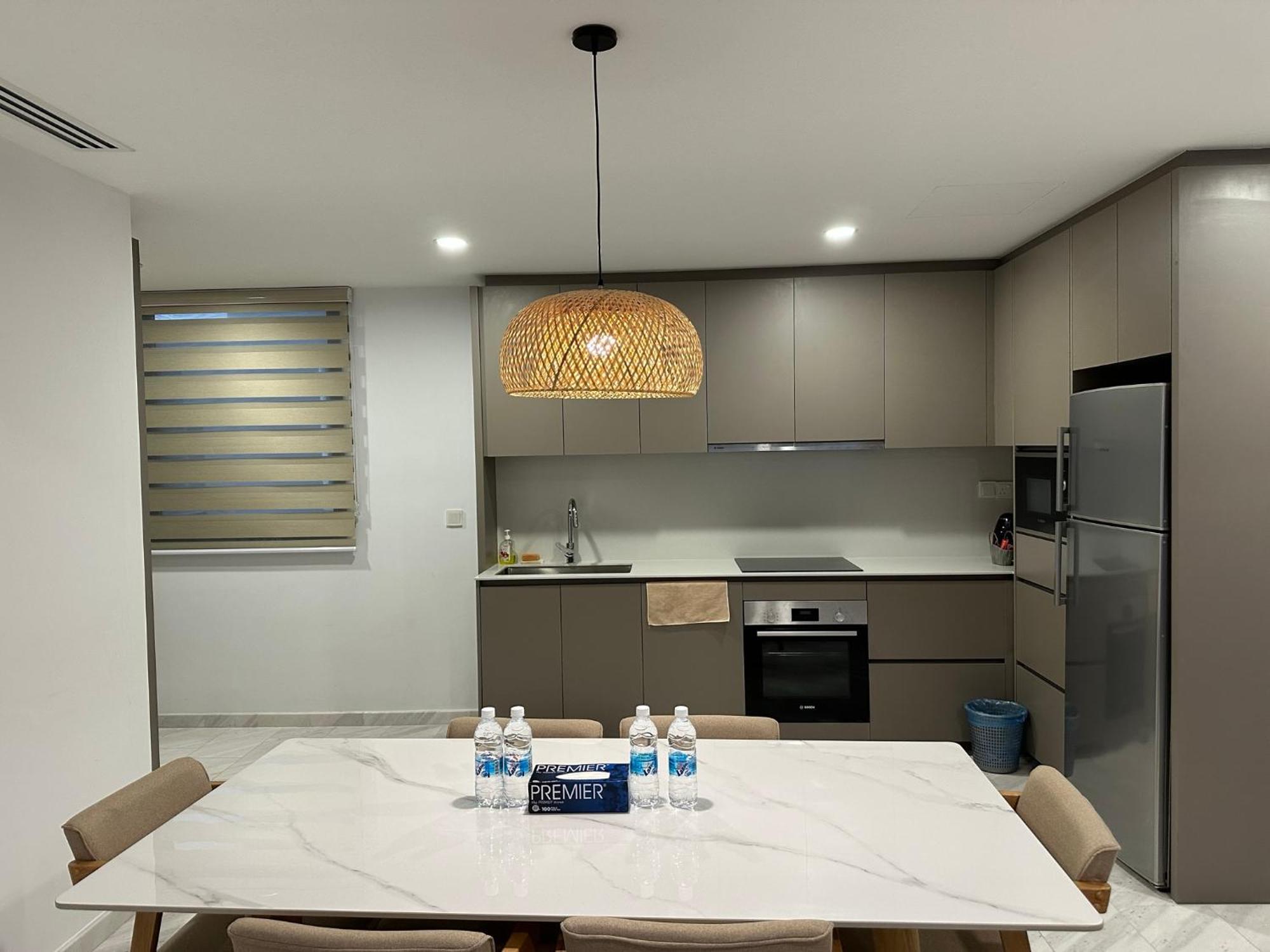 Eaton Service Apartment At Klcc Kuala Lumpur Buitenkant foto